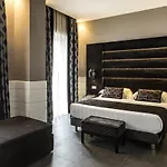 The Glam Hotel 4*