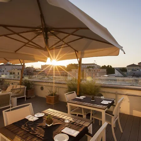 Hotel The Glam 4*