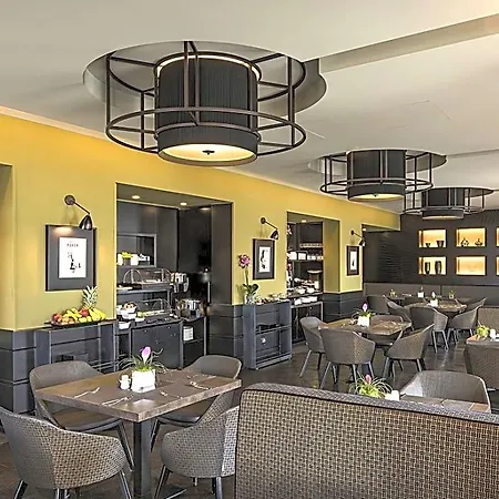 The Glam Hotel 4*