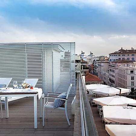 The Glam 4* Rome
