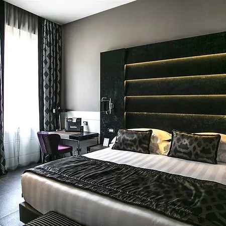 The Glam Rome