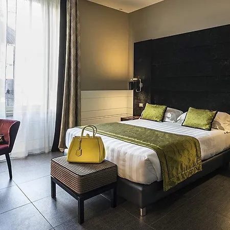 The Glam 4* Rome